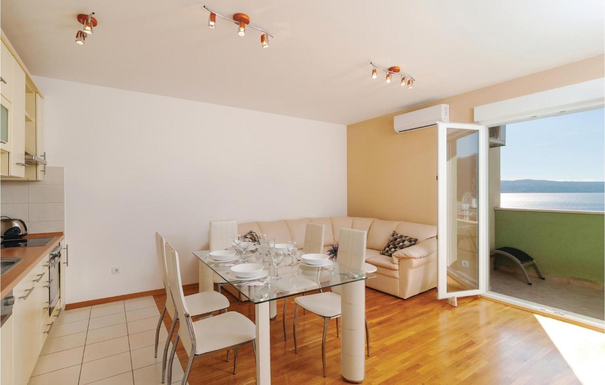 Nice Apartment In Omis With House Sea View Exterior foto